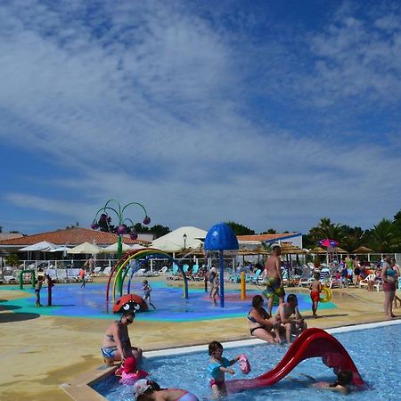 Camping Les Charmettes- Les Mathes Esterno foto
