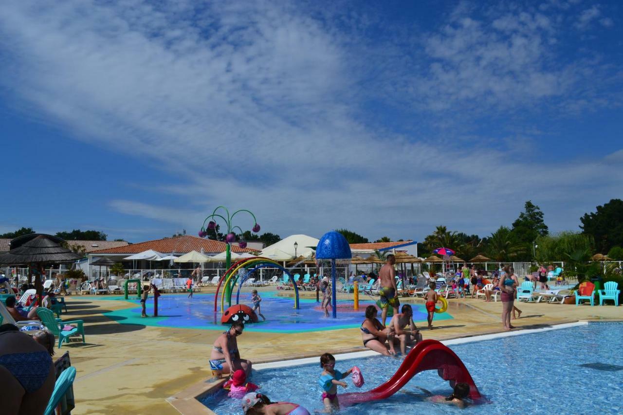 Camping Les Charmettes- Les Mathes Esterno foto